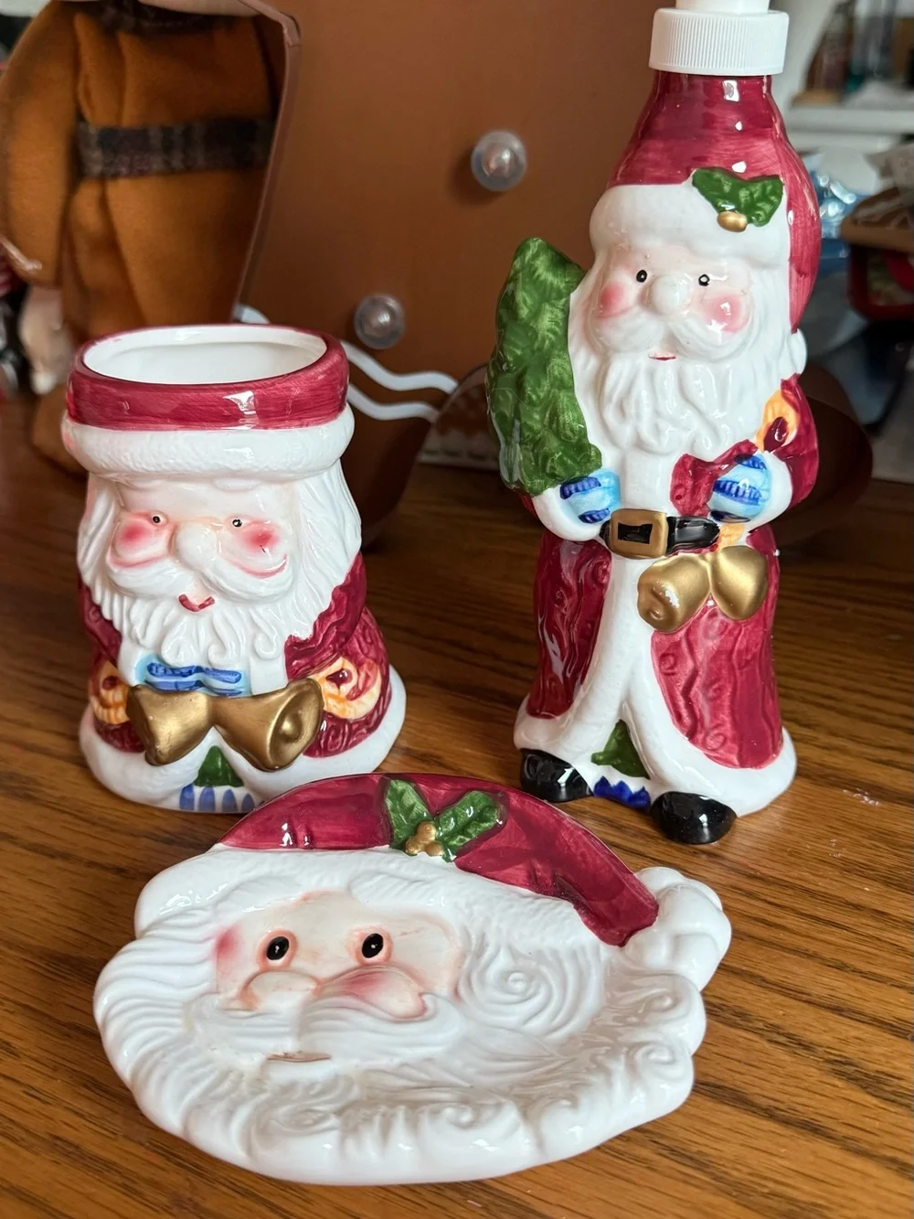 Holiday Santa Ceramic Sink Accessory Set - Red and White NEW